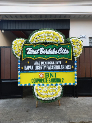 Papan Bunga Duka di Pagar Wangi